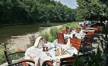 Hôtel/restaurant à La Ferme 3*