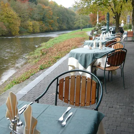 ホテル Hotel/restaurant A La Ferme フェリエール