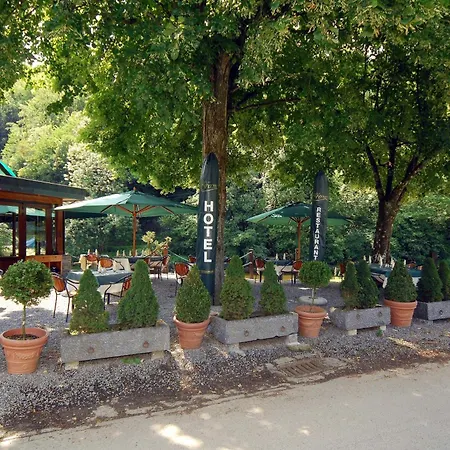 Hotel Hôtel/restaurant à La Ferme