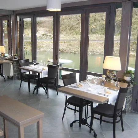 ホテル Hotel/restaurant A La Ferme 3*