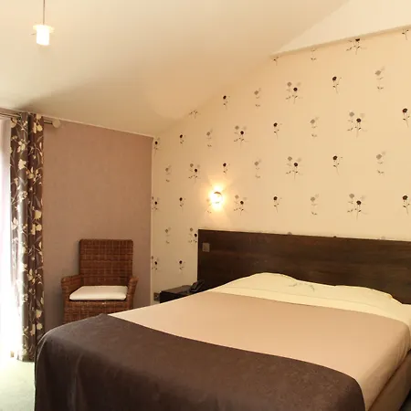 Hotel/restaurant A La Ferme 페리에르